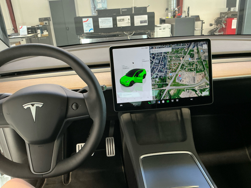 Tesla Model Y, 2023