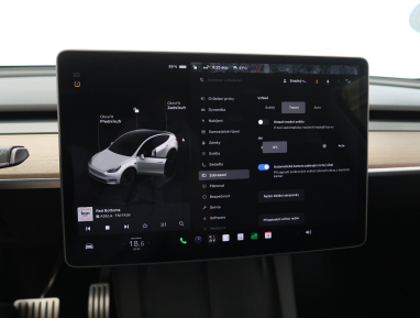 Tesla Model Y - 2023