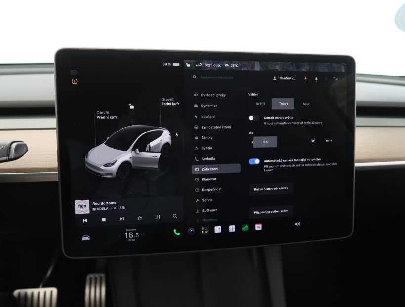Tesla Model Y, 2023