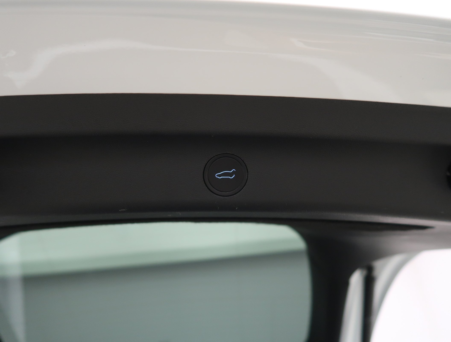 Tesla Model Y - 2023