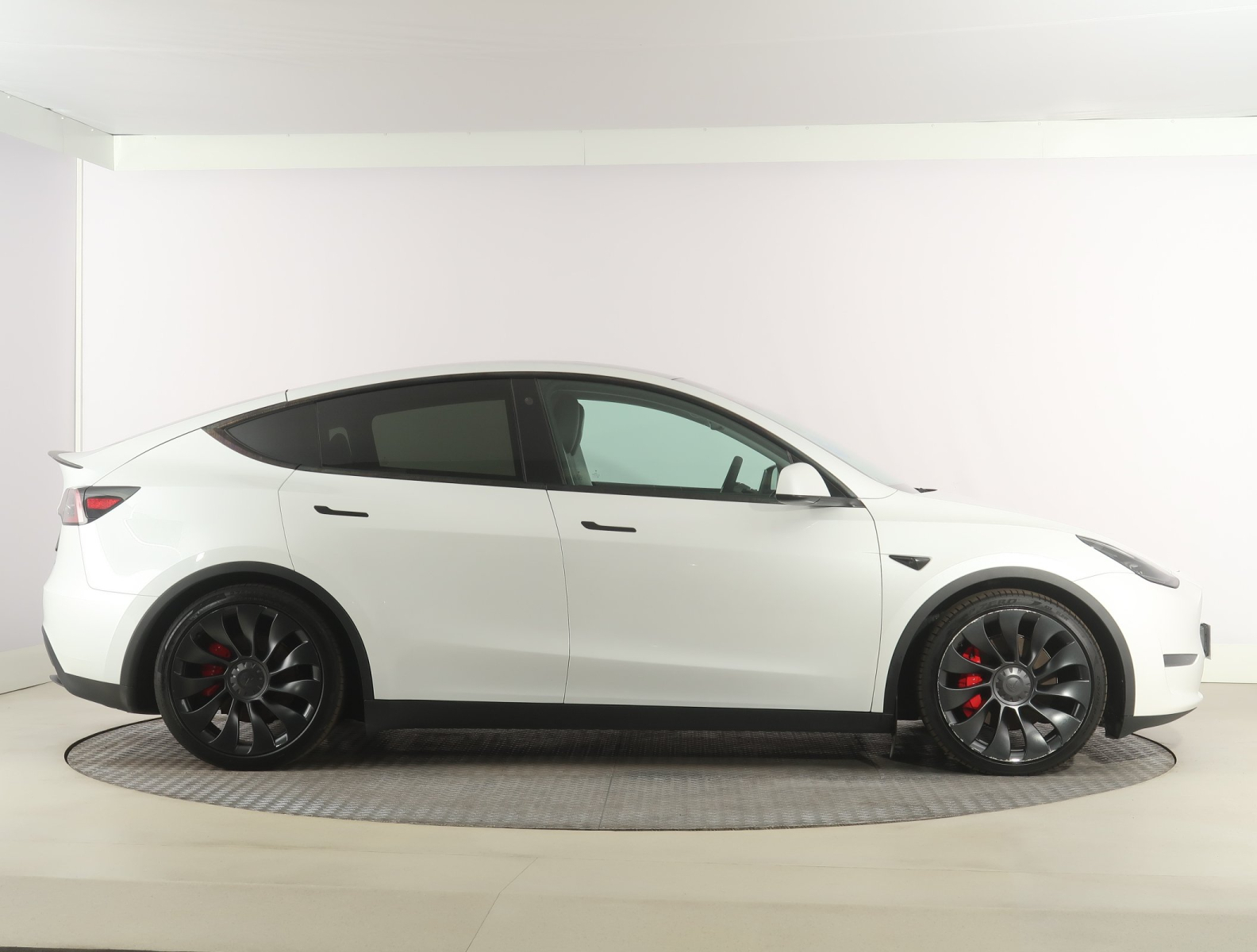 Tesla Model Y - 2023