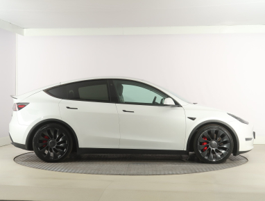 Tesla Model Y - 2023