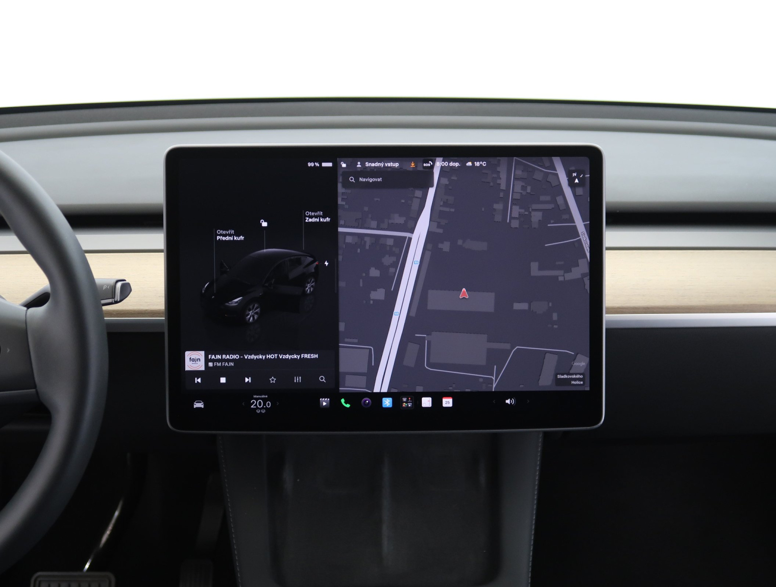 Tesla Model Y Standard Range – fotografie 17