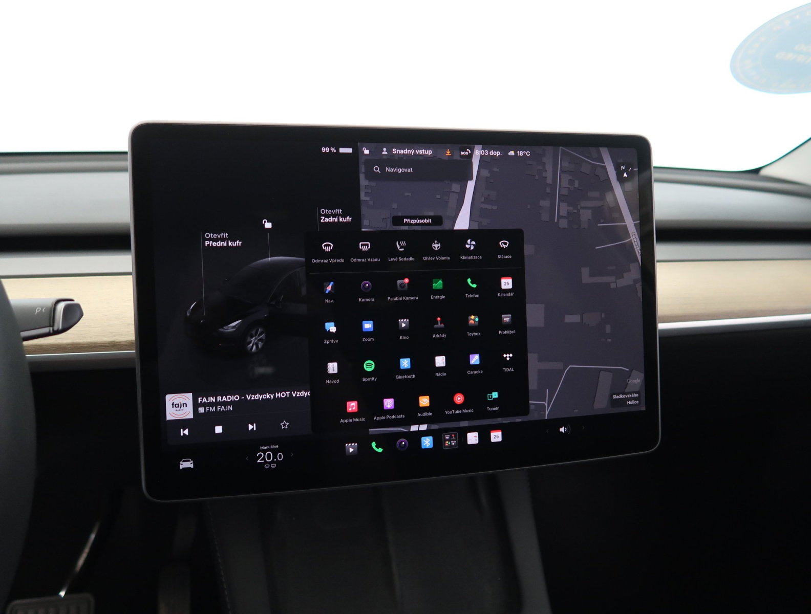 Tesla Model Y Standard Range – fotografie 23