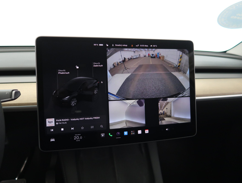 Tesla Model Y, 2022