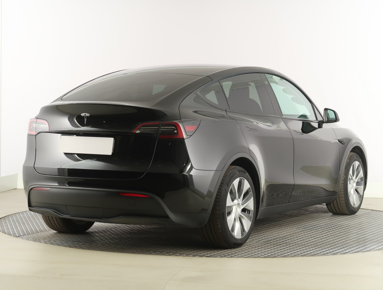 Tesla Model Y Standard Range – fotografie 7