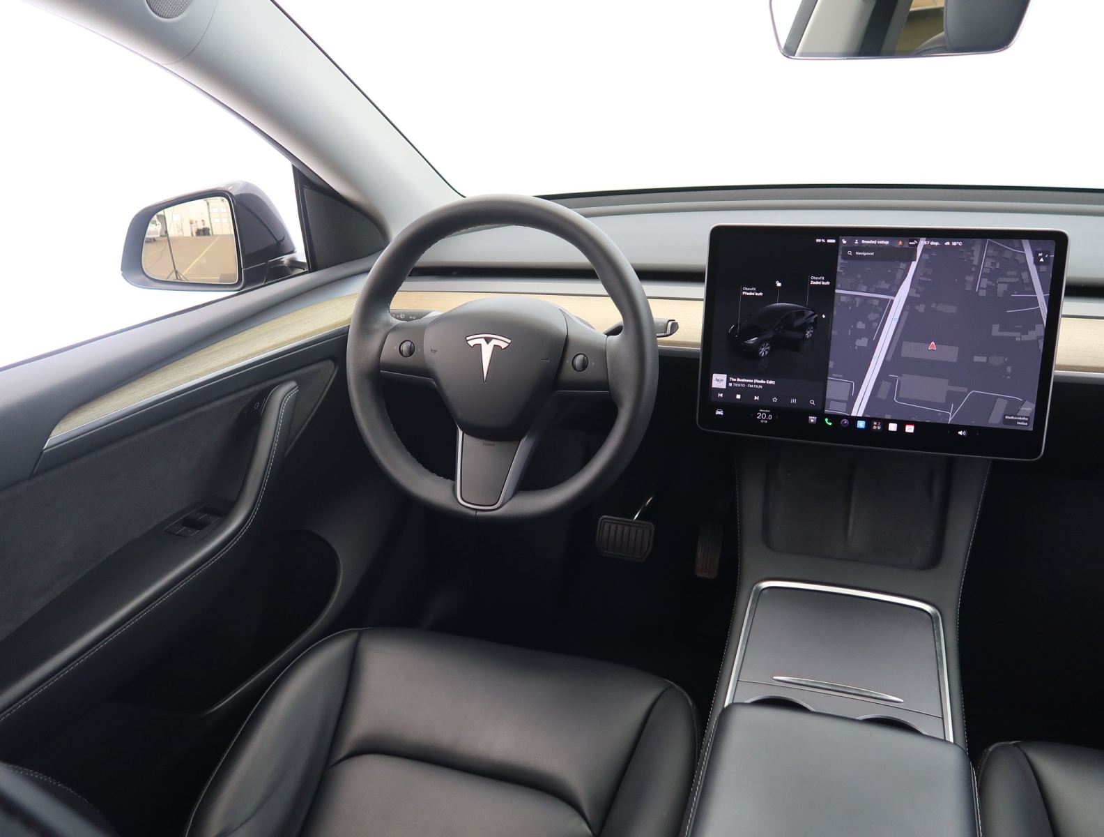 Tesla Model Y Standard Range – fotografie 9