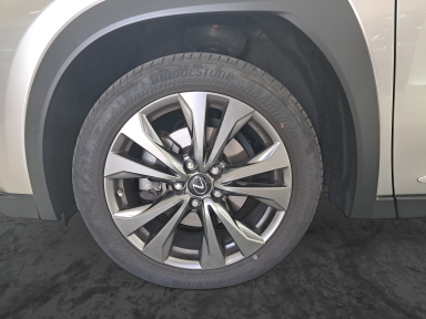 Lexus UX - 2023