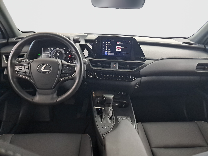 Lexus UX, 2023