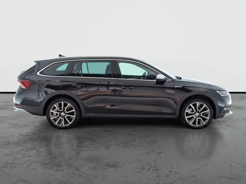Škoda Octavia Scout, 2021