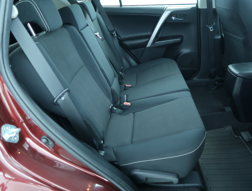 Toyota RAV 4, 2016