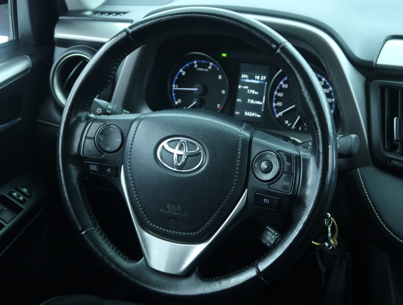 Toyota RAV 4, 2016