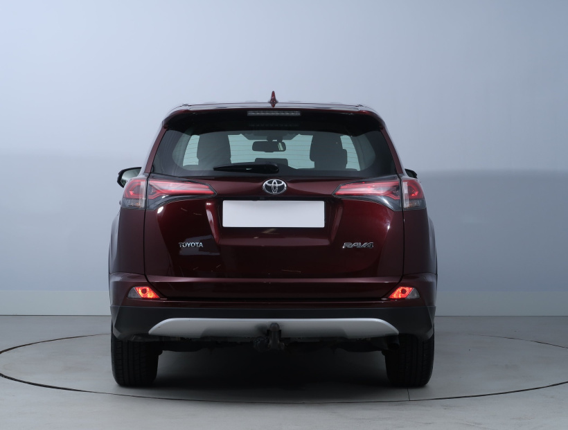 Toyota RAV 4, 2016