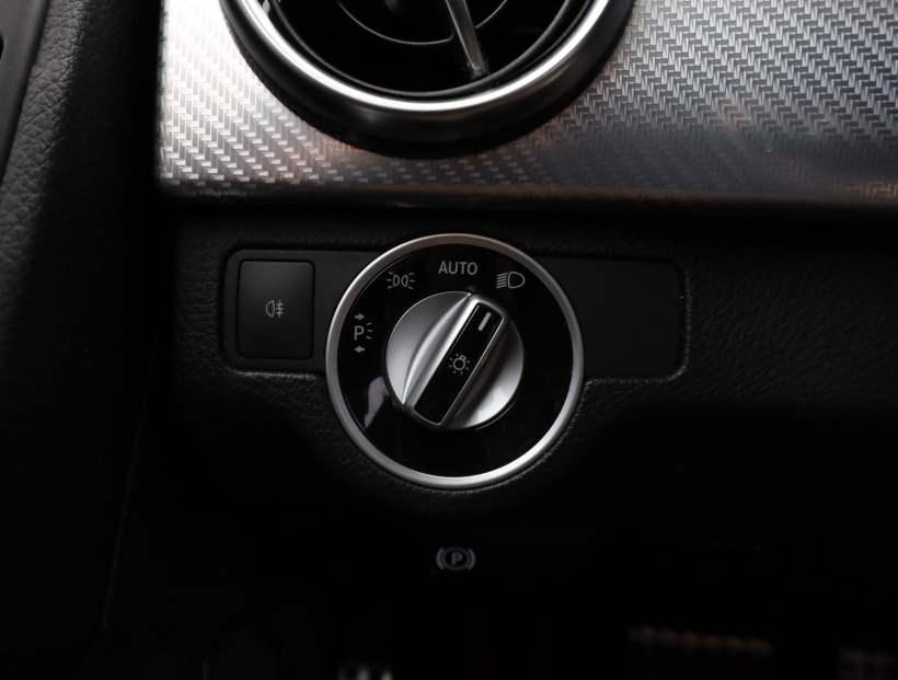 Mercedes-Benz GLK, 2012