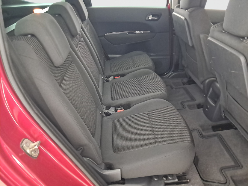 Peugeot 5008, 2012