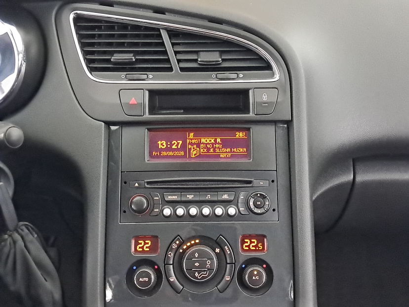 Peugeot 5008, 2012