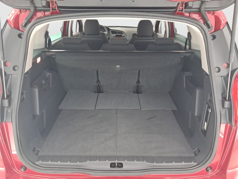 Peugeot 5008, 2012