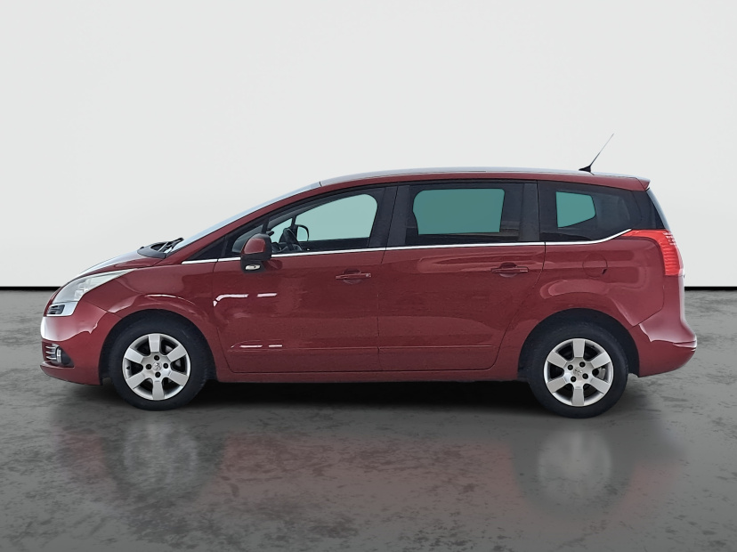 Peugeot 5008, 2012