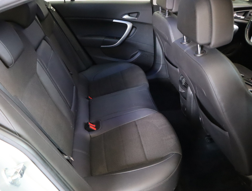 Opel Insignia, 2009