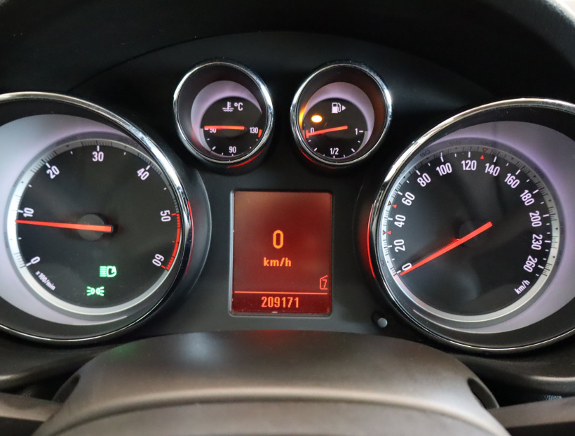 Opel Insignia, 2009