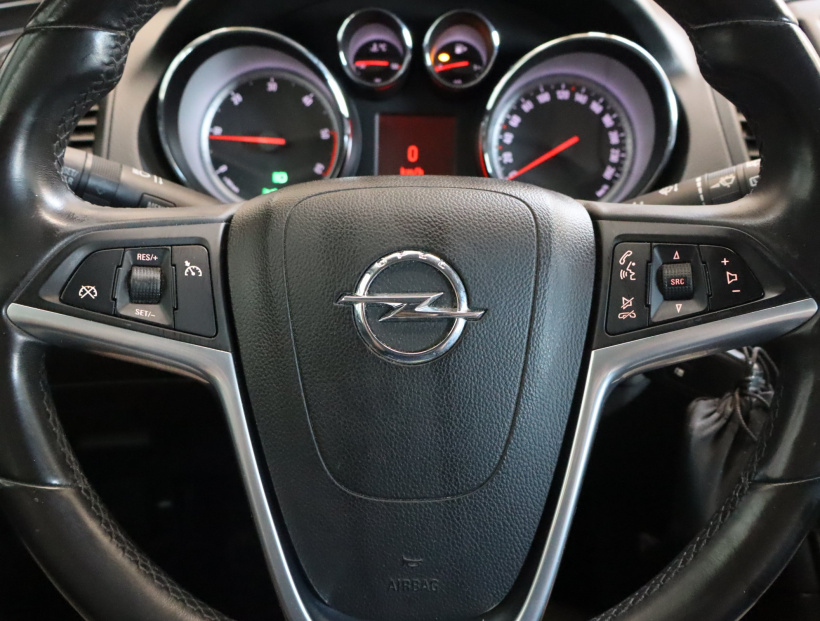 Opel Insignia, 2009