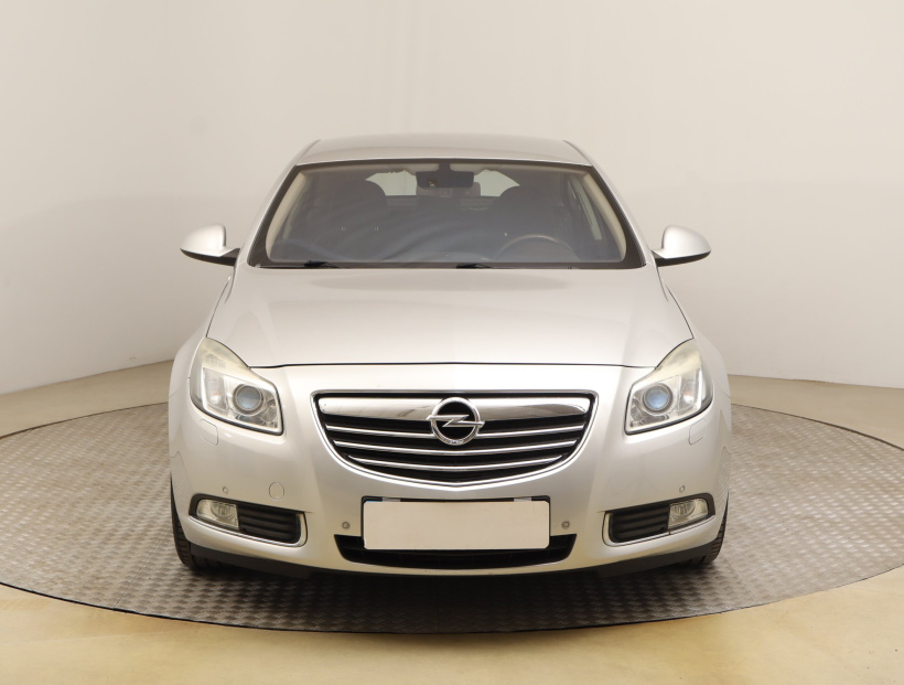 Opel Insignia, 2009