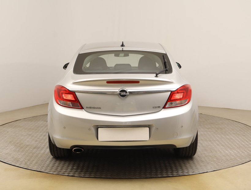 Opel Insignia, 2009