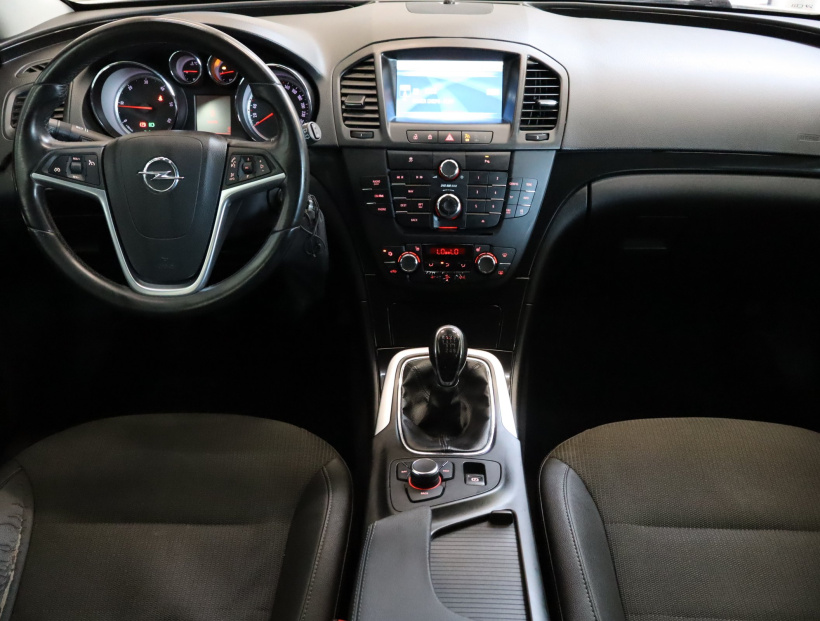 Opel Insignia, 2009