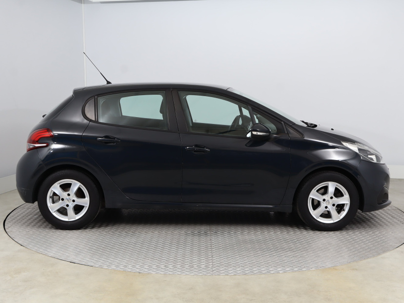 Peugeot 208, 2017
