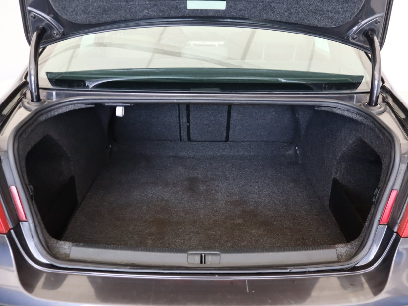 Volkswagen Passat, 2007