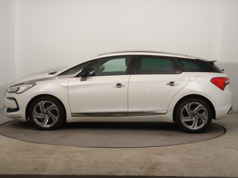 DS 5, 2017