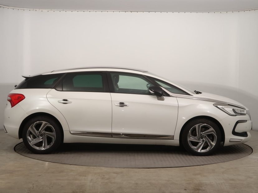 DS 5, 2017