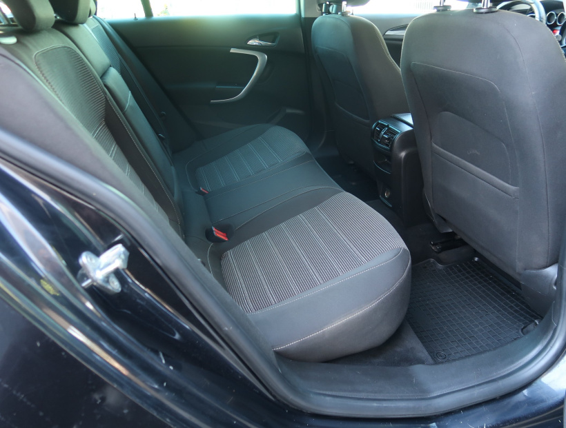 Opel Insignia, 2012
