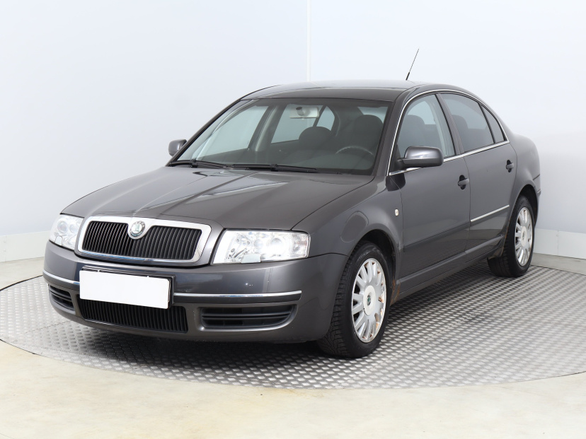 Škoda Superb, 2005