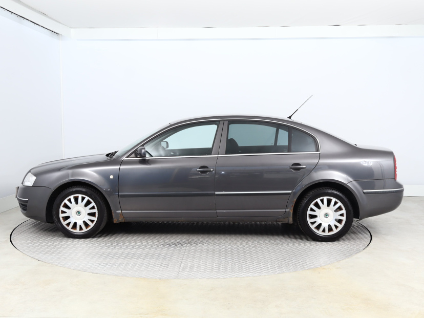 Škoda Superb, 2005