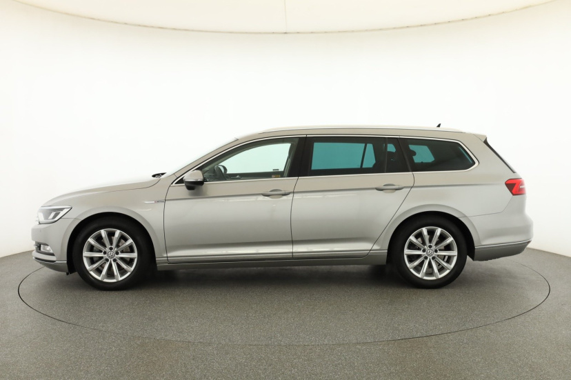 Volkswagen Passat, 2015