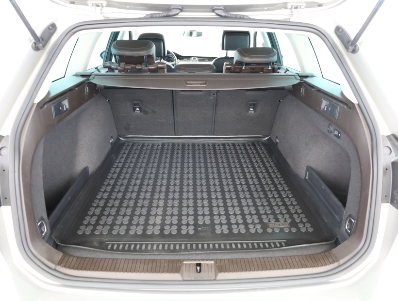 Volkswagen Passat, 2015