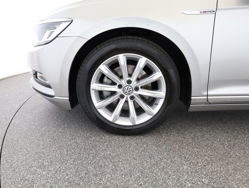 Volkswagen Passat, 2015