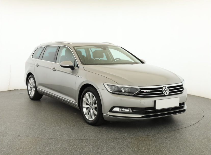 Volkswagen Passat, 2015