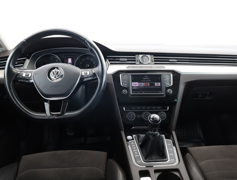 Volkswagen Passat, 2015