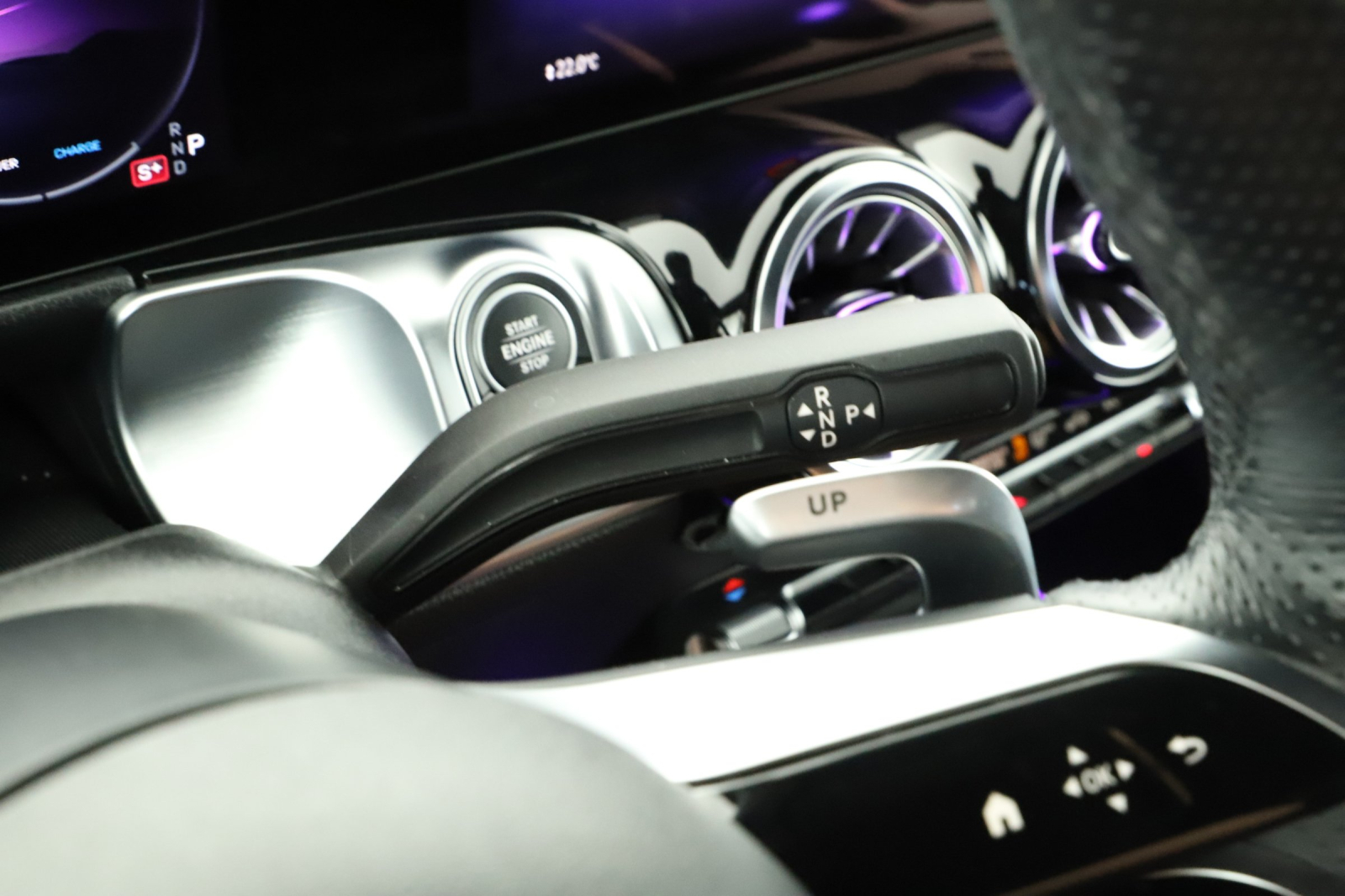 Mercedes-Benz GLB - 2024