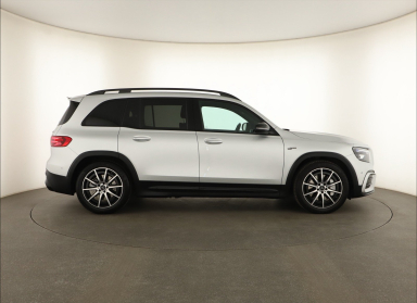 Mercedes-Benz GLB - 2024