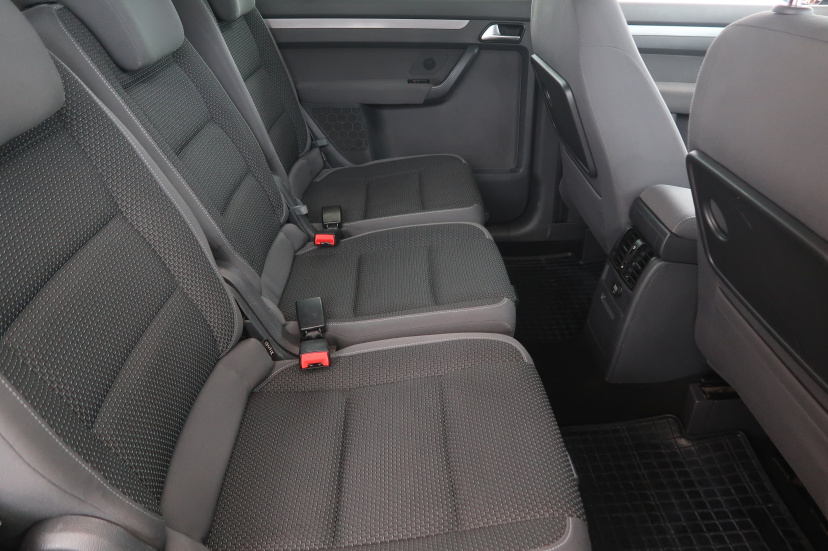 Volkswagen Touran, 2013