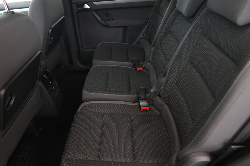 Volkswagen Touran, 2013