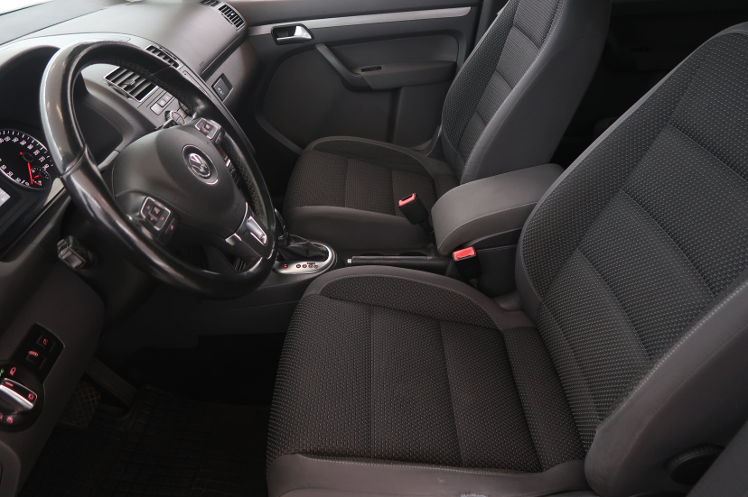 Volkswagen Touran, 2013