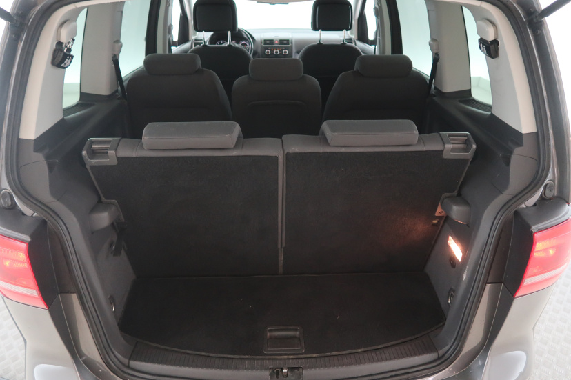 Volkswagen Touran, 2013