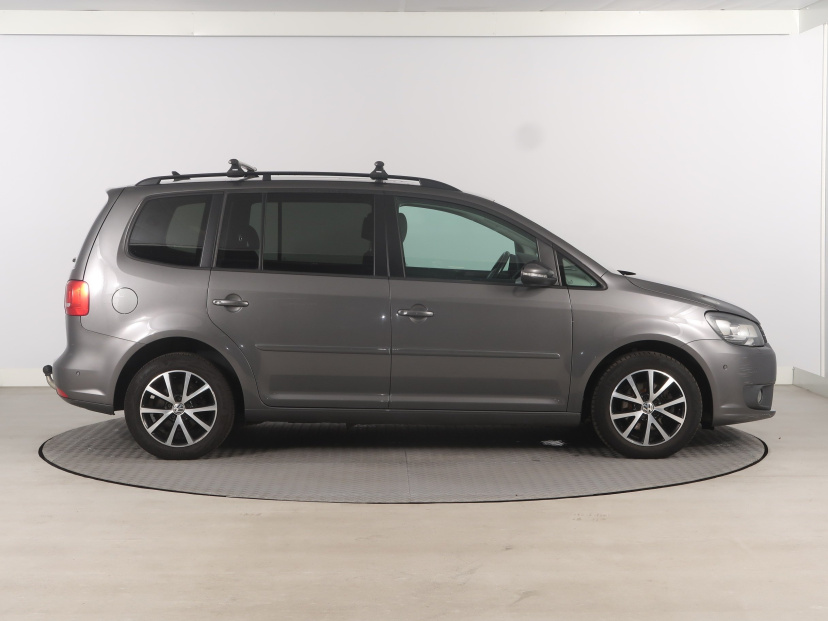 Volkswagen Touran, 2013