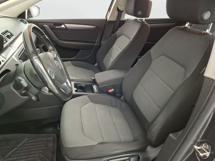 Volkswagen Passat, 2013