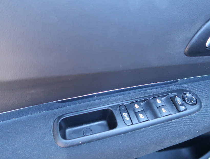 Peugeot 5008, 2014