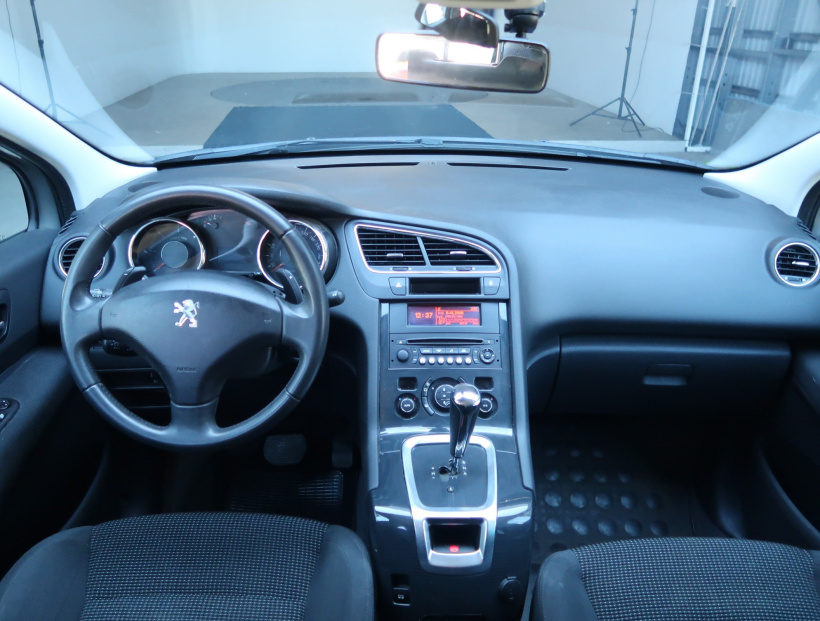 Peugeot 5008, 2014